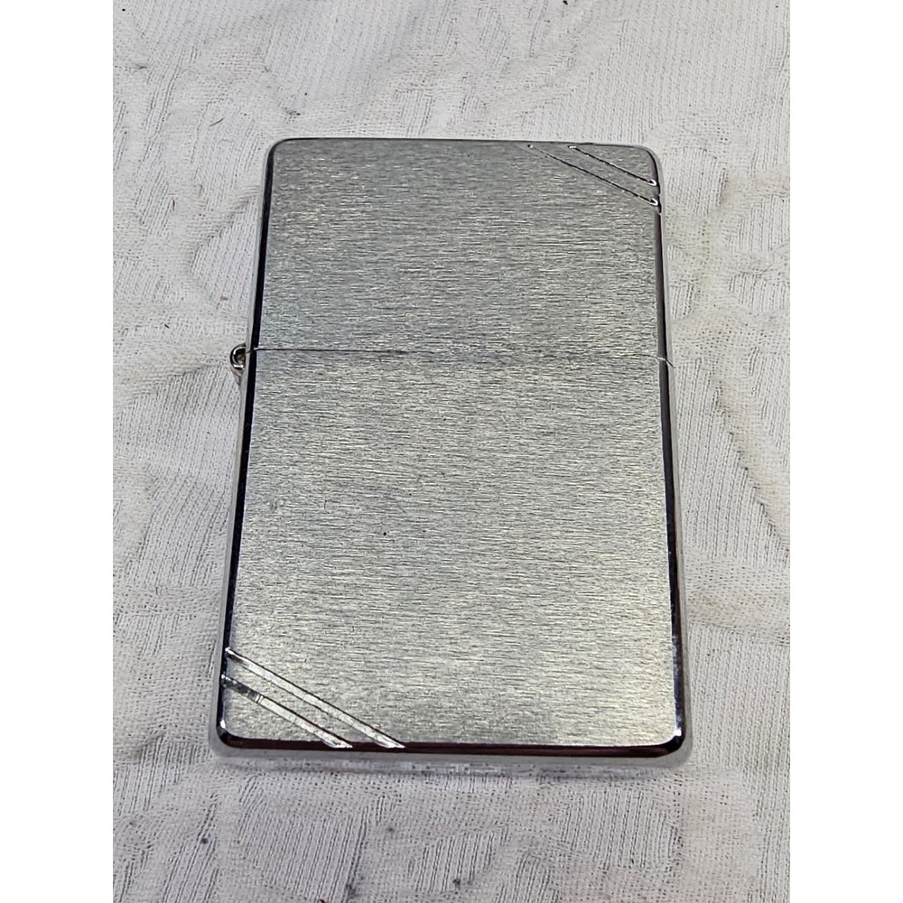 ZIPPO LIGHTER VINTAGE PAT 2032695 RELICA SLASHES BRUSHED CHROME‎ mismatch